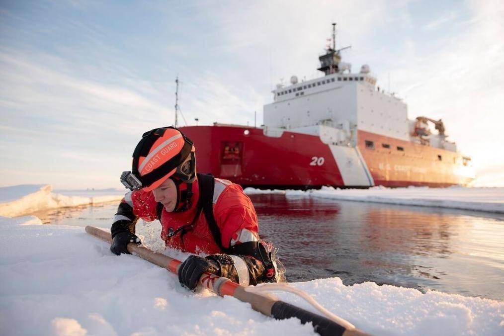 皇冠信用盘代理登3_购买48艘？特朗普宣布大规模采购破冰船皇冠信用盘代理登3，全力与中俄争夺北极航线