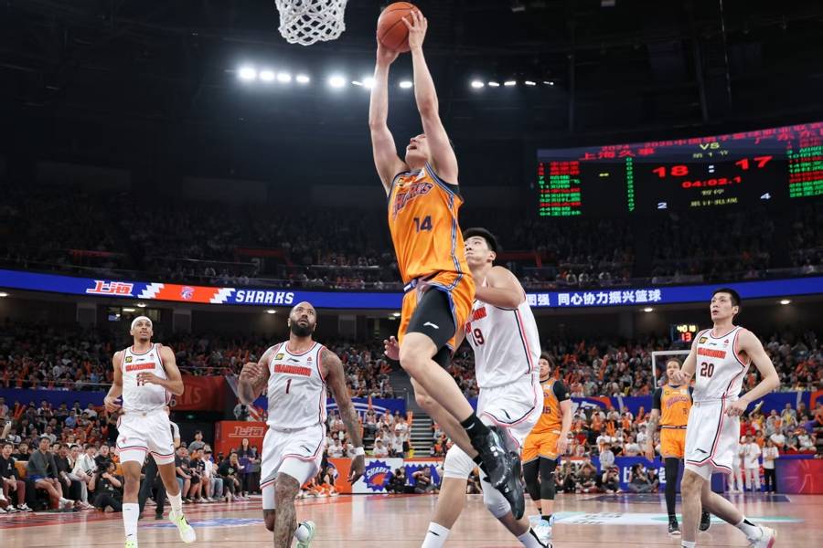 拜仁慕尼黑 v 国际米兰_加时险胜！上海大鲨鱼击败广东拜仁慕尼黑 v 国际米兰，季后赛晋级概率扳平！