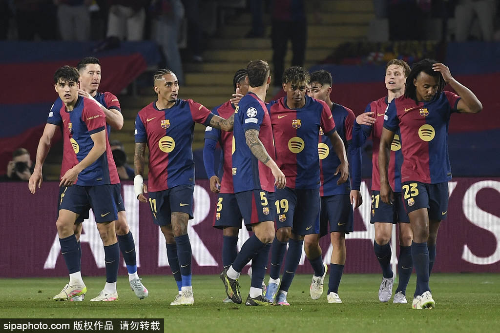 NBA美国职业篮球联赛_欧冠-莱万2球弑旧主亚马尔拉菲尼亚破门 巴萨4-0多特