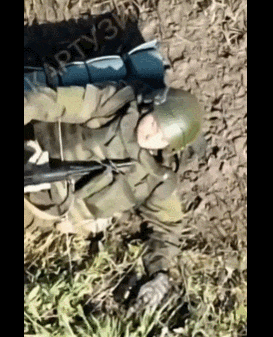 皇冠登2代理_数十名俄军吞枪自杀皇冠登2代理，多名女兵被炸死！用枪爆头会有痛苦吗？