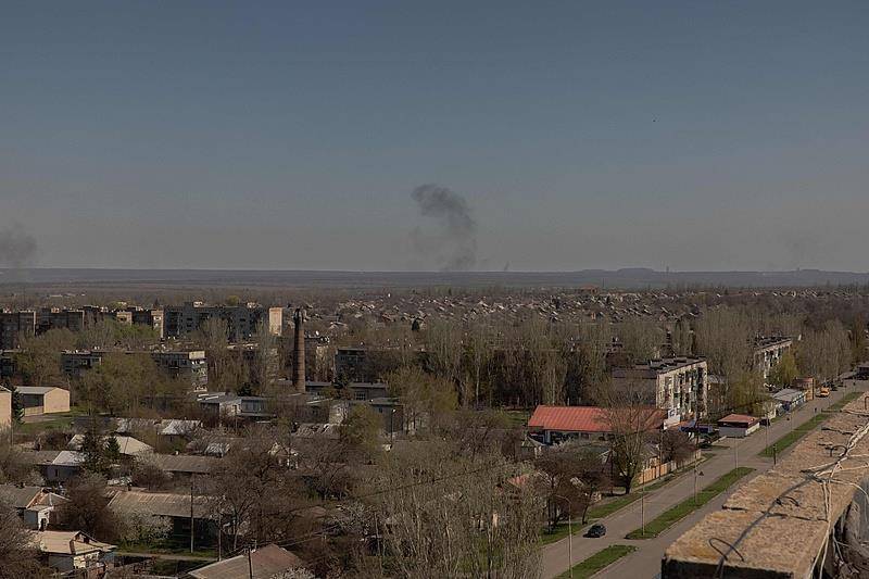 皇冠信用网代理_泽连斯基：俄军违反停火承诺 20日10时起前线俄炮击增加