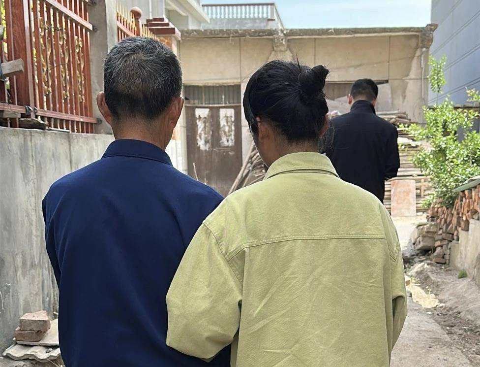 皇冠信用網登2代理_女孩跟男友外出打工失踪皇冠信用網登2代理，15年后被找到已育两子 父亲：她当年流浪到河南，不知回家的路
