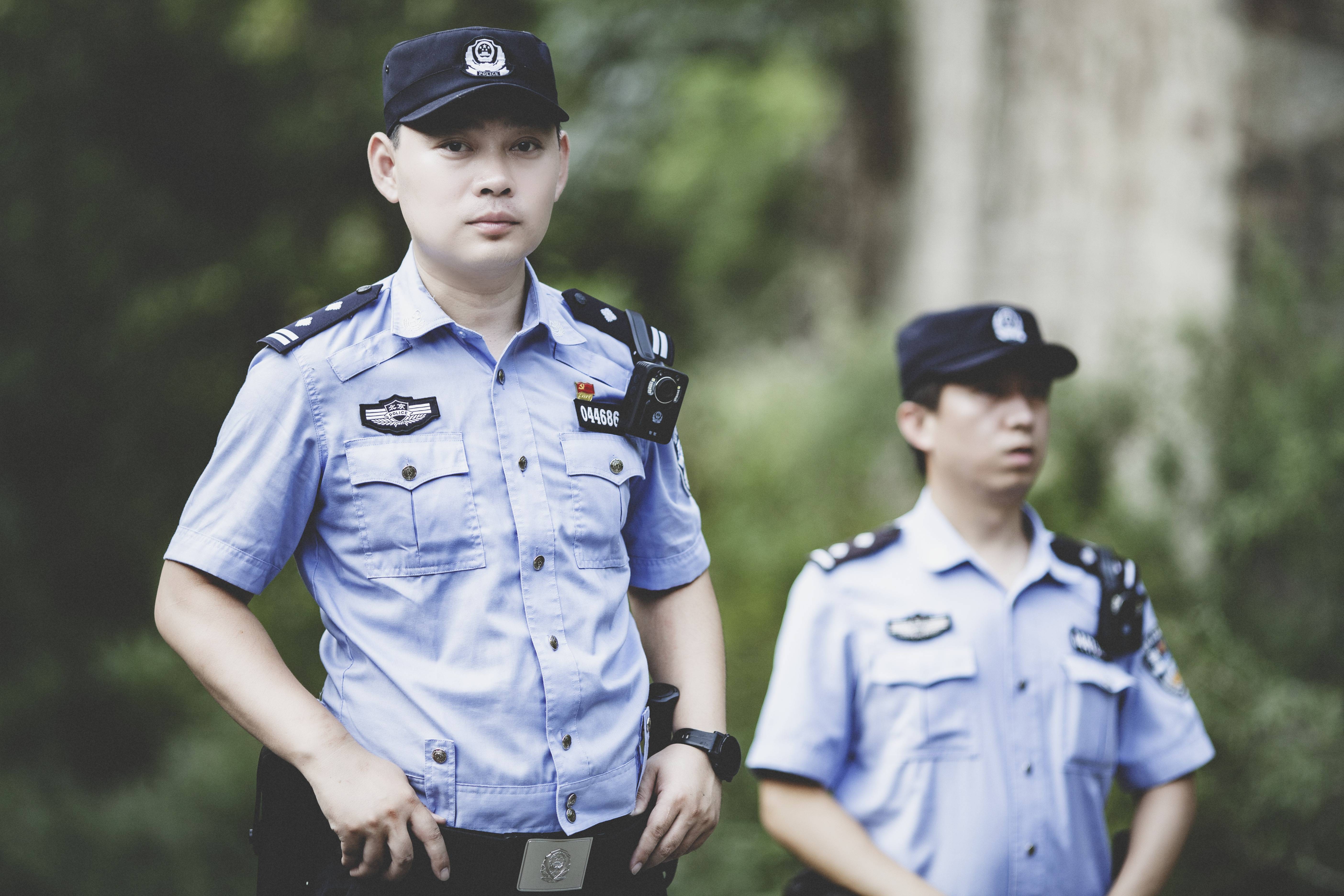 皇冠皇冠信用网代理_森林警察韩孟祺：乔装成驴友潜伏密林中皇冠皇冠信用网代理，抓获“粘鸟”嫌疑人