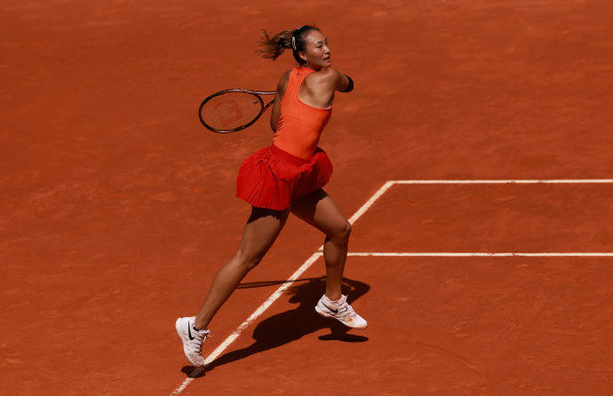 皇冠信用网登1_又是一轮游皇冠信用网登1！郑钦文0-2止步马德里大师赛次轮