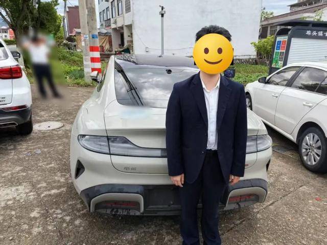皇冠信用網正网_浙江小伙刚提了一辆小米汽车就开始狂飙皇冠信用網正网！结果悲剧了