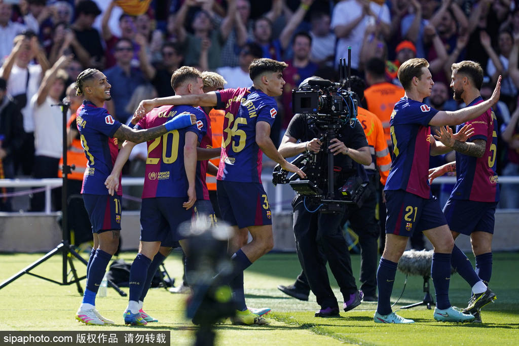 皇冠体育App下载_赛季四杀皇冠体育App下载！西甲-姆巴佩戴帽拉菲2球 巴萨4-3皇马7分领跑