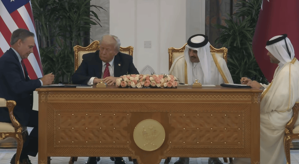 皇冠代理登1,2,3_特朗普“嘴瓢”引发虚惊一场：160架波音客机怎么值2000亿美元