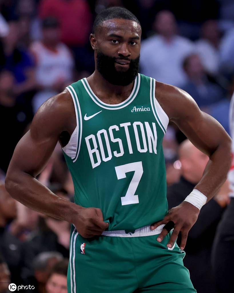 俄克拉荷马雷霆队 v 丹佛掘金_杰伦-布朗右膝半月板部分撕裂 将接受评估决定是否手术