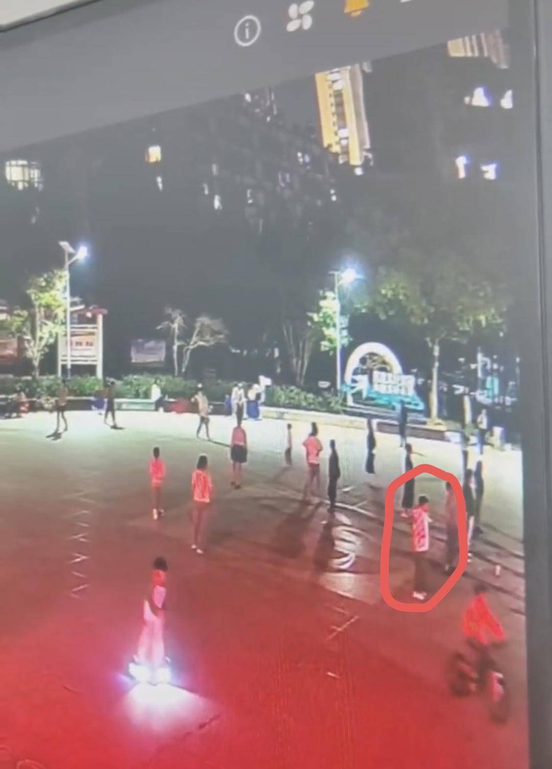 皇冠信用网代理_17岁女孩在广场跳操时失踪已月余 家属不认同“跳江自杀”皇冠信用网代理，警方已立案侦查