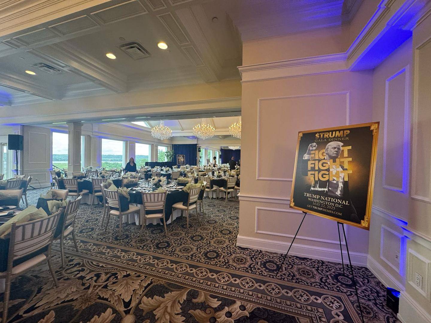 皇冠登3代理申请_220位宾客人均花178万美元买币皇冠登3代理申请，出席特朗普晚宴后多人吐槽：不如廉价航空餐