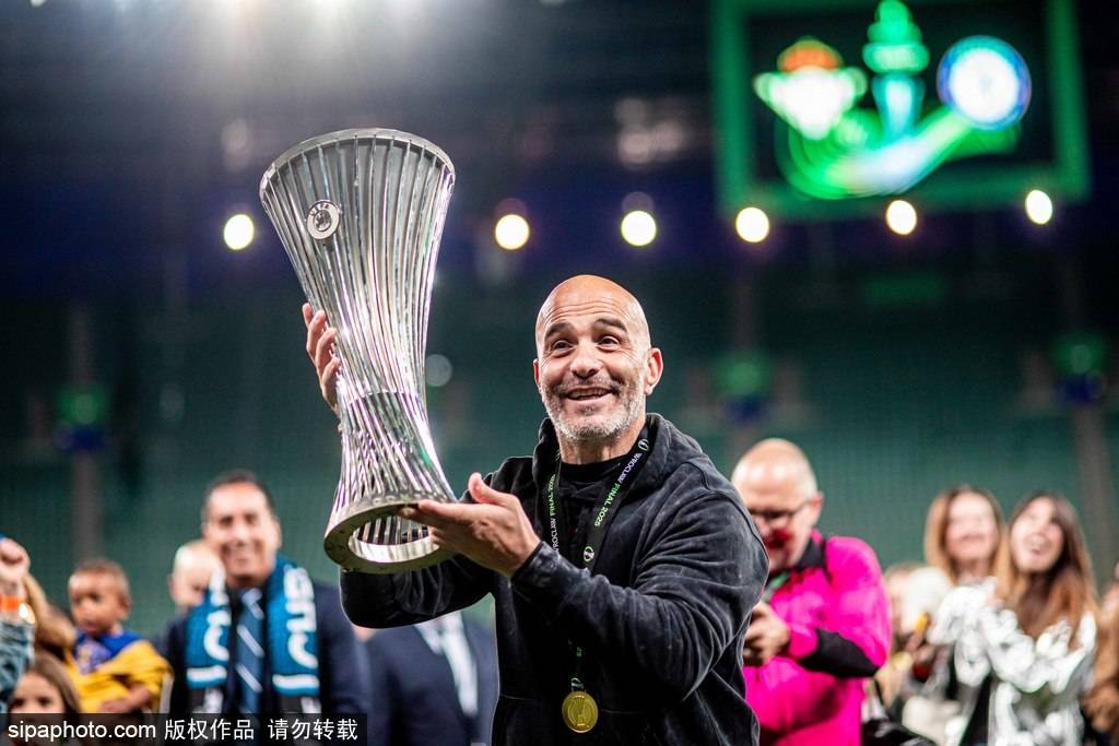 皇冠信用网申请_欧战全满贯皇冠信用网申请！欧协-桑乔建功帕尔默2助 切尔西4-1贝蒂斯夺冠