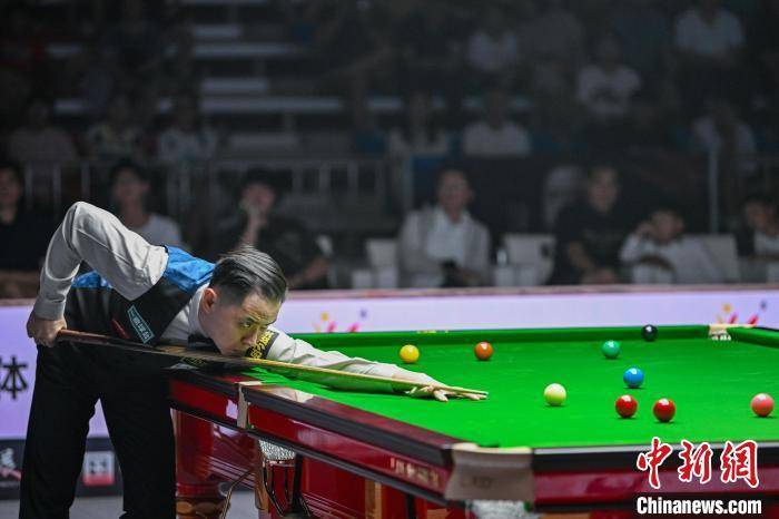 皇冠信用网登1_CBSA斯诺克巨星邀请赛：肖国栋5比2胜约翰·希金斯